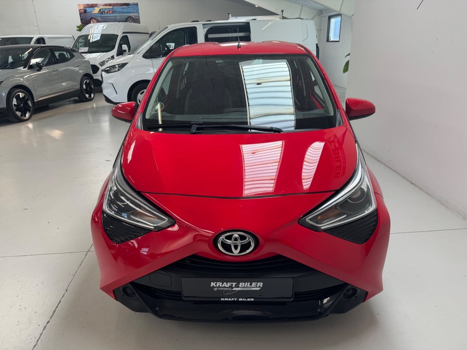 Toyota Aygo 1,0 VVT-i x-plore 5d