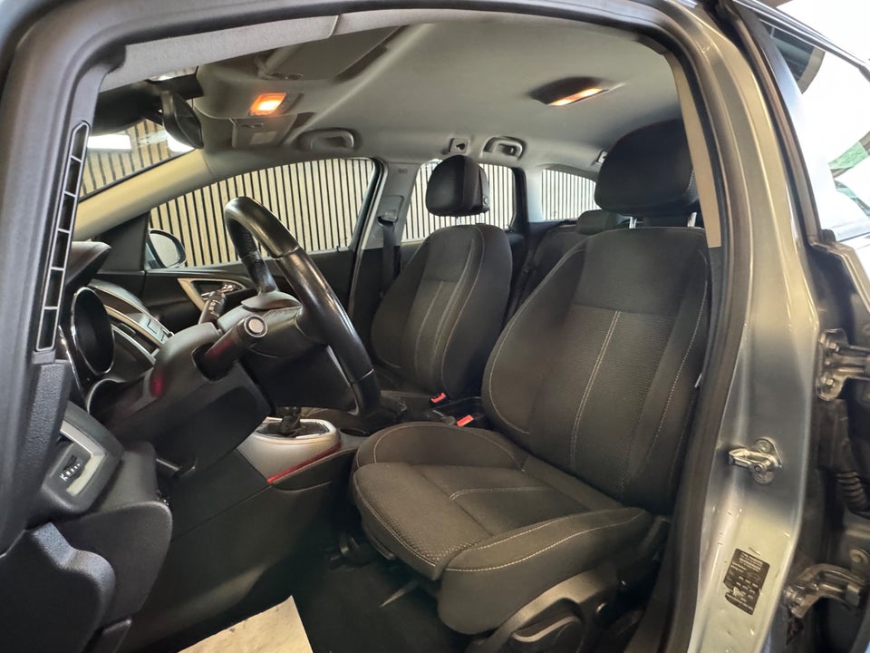 Opel Astra 1,4 T 140 Enjoy Sports Tourer 5d