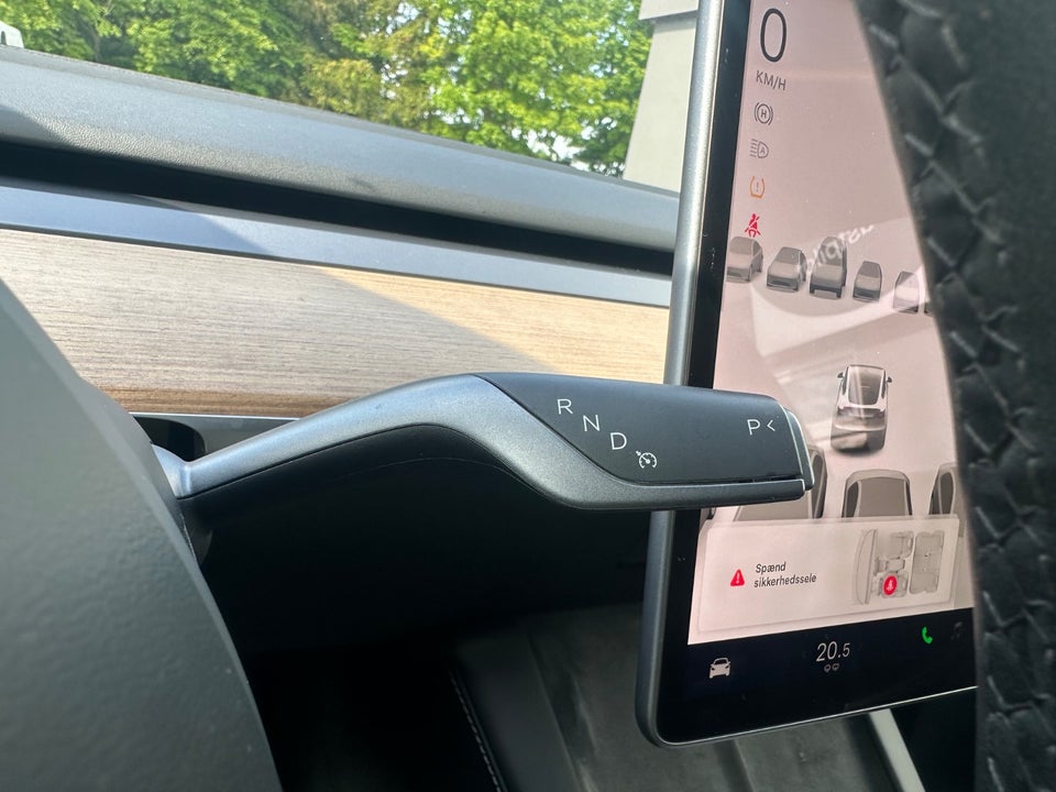 Tesla Model Y Long Range AWD 5d