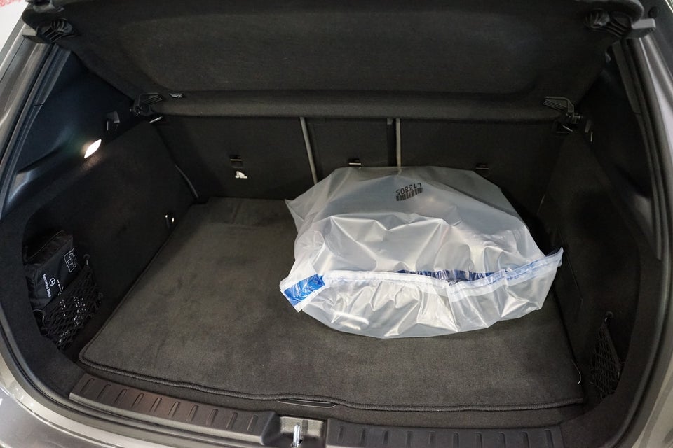 Mercedes EQA300 Electric Art 4Matic 5d