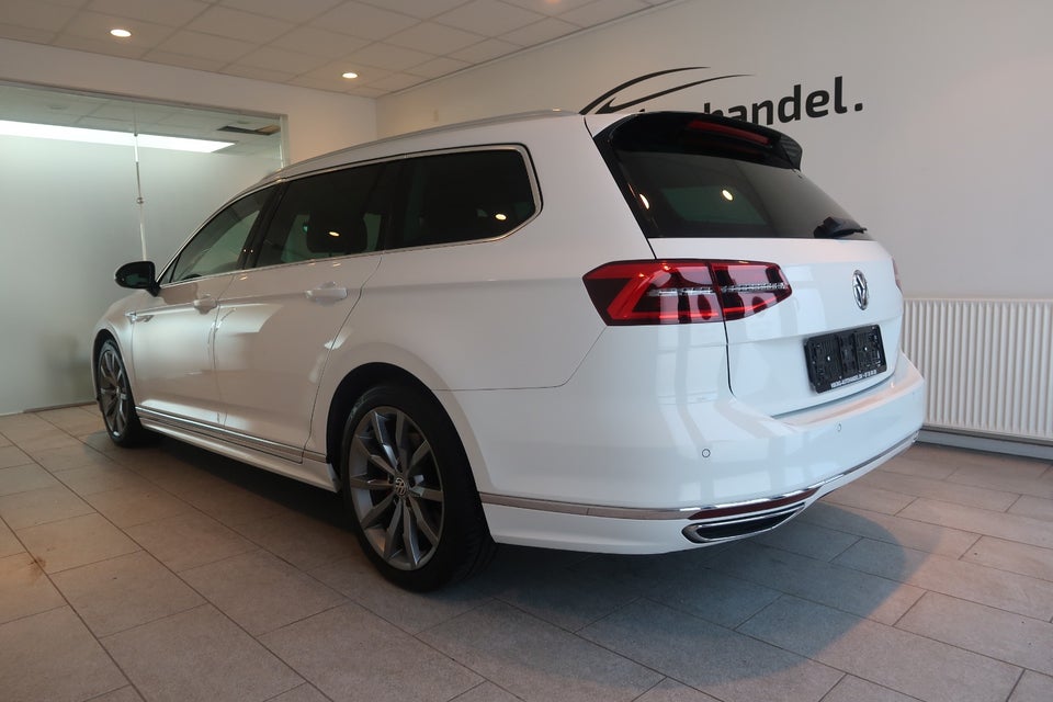 VW Passat 2,0 TDi 240 R-line Variant DSG 4Motion 5d