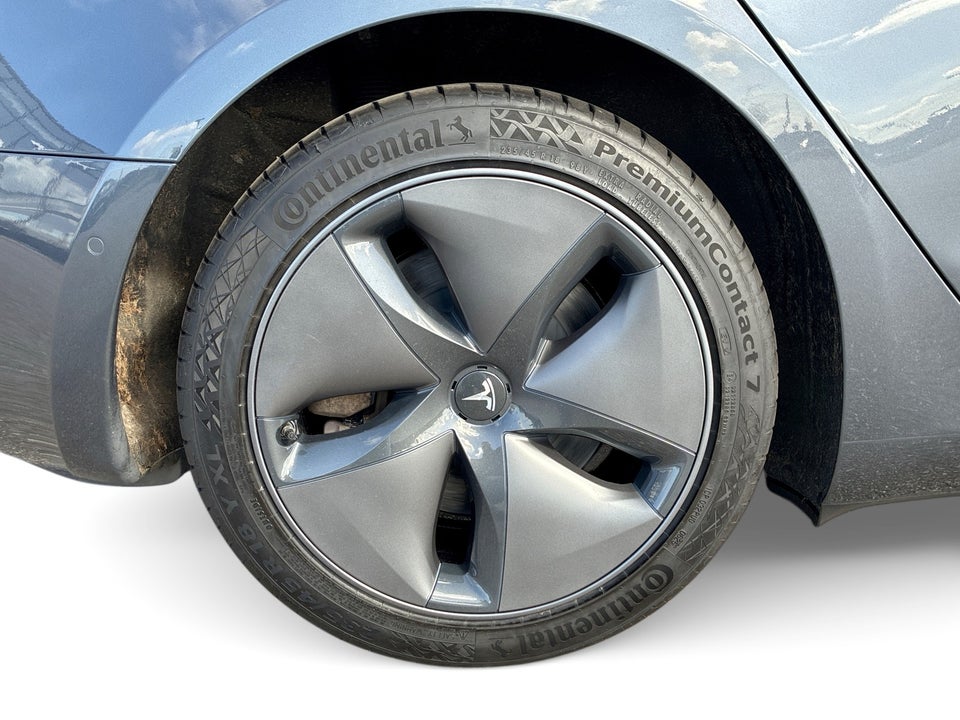 Tesla Model 3 Standard Range+ RWD 4d