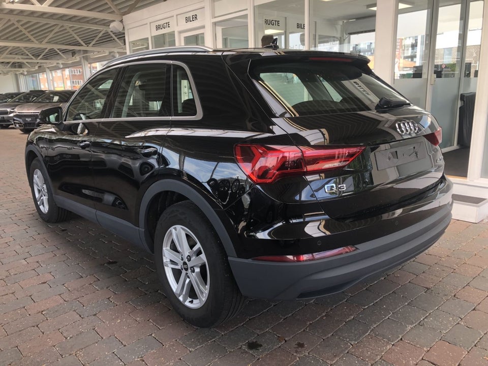 Audi Q3 45 TFSi e Attitude plus S-tr. 5d