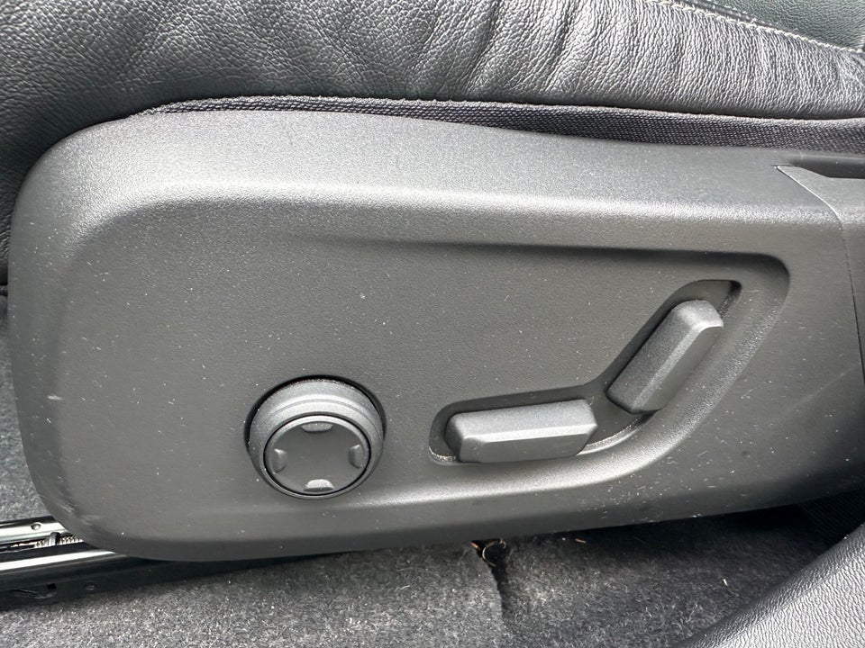 Volvo XC40 P8 ReCharge Twin Pro 5d
