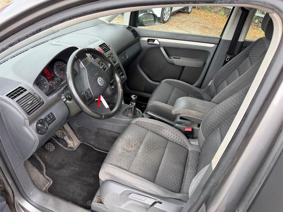 VW Touran 1,4 TSi 140 Trendline 5d