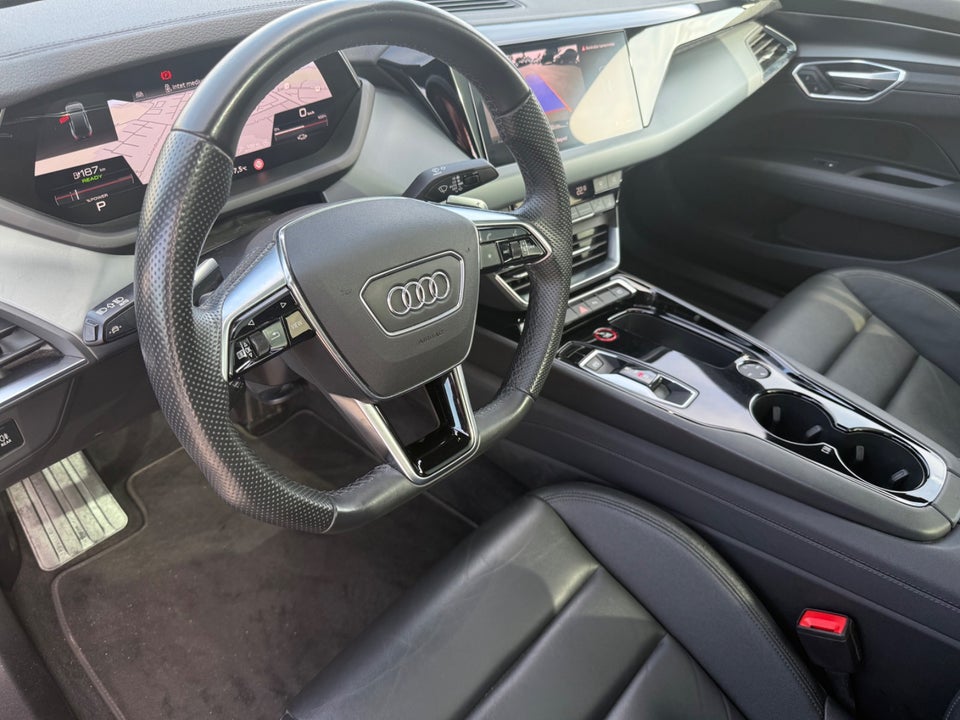 Audi e-tron GT quattro 4d