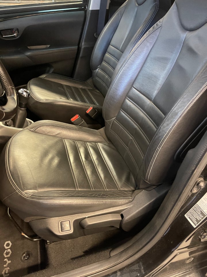 Toyota Aygo 1,0 VVT-i x-black II 5d