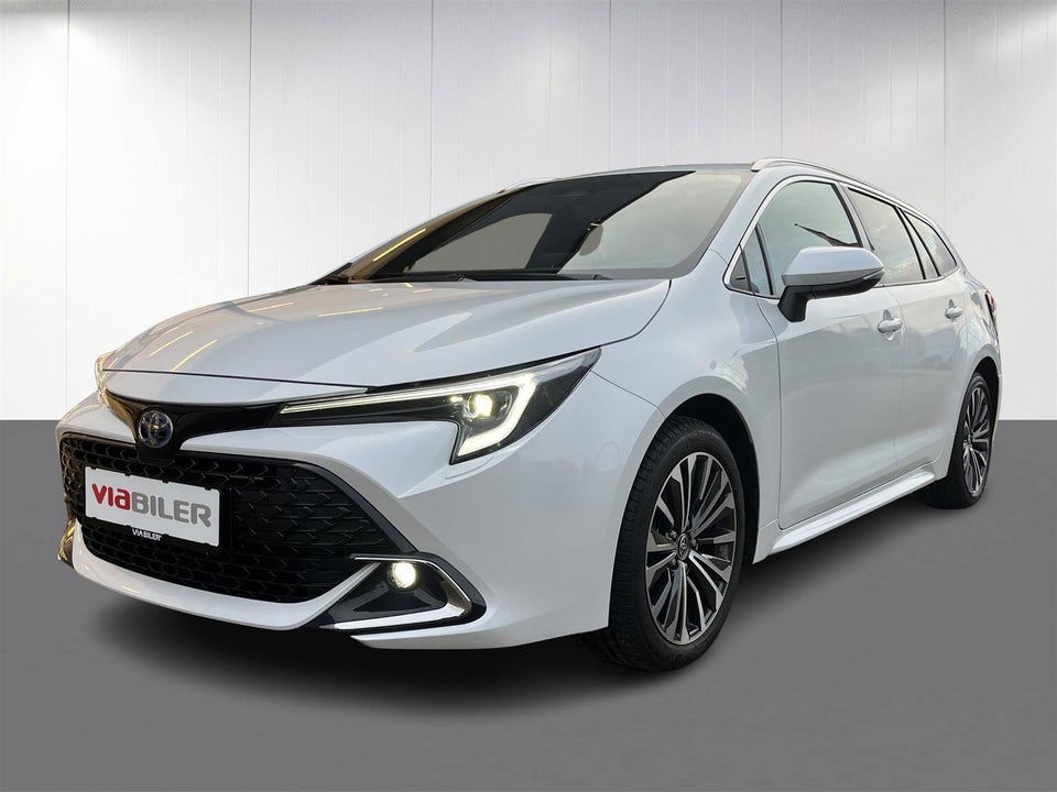 Toyota Corolla 1,8 Hybrid Style e-CVT 5d