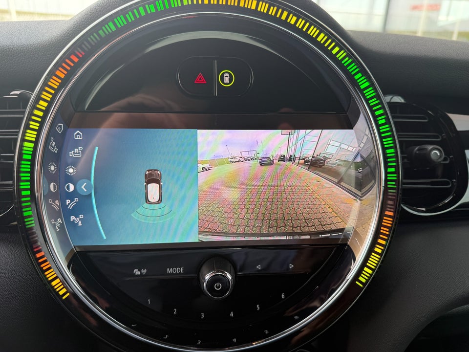 MINI Cooper SE Essential 3d