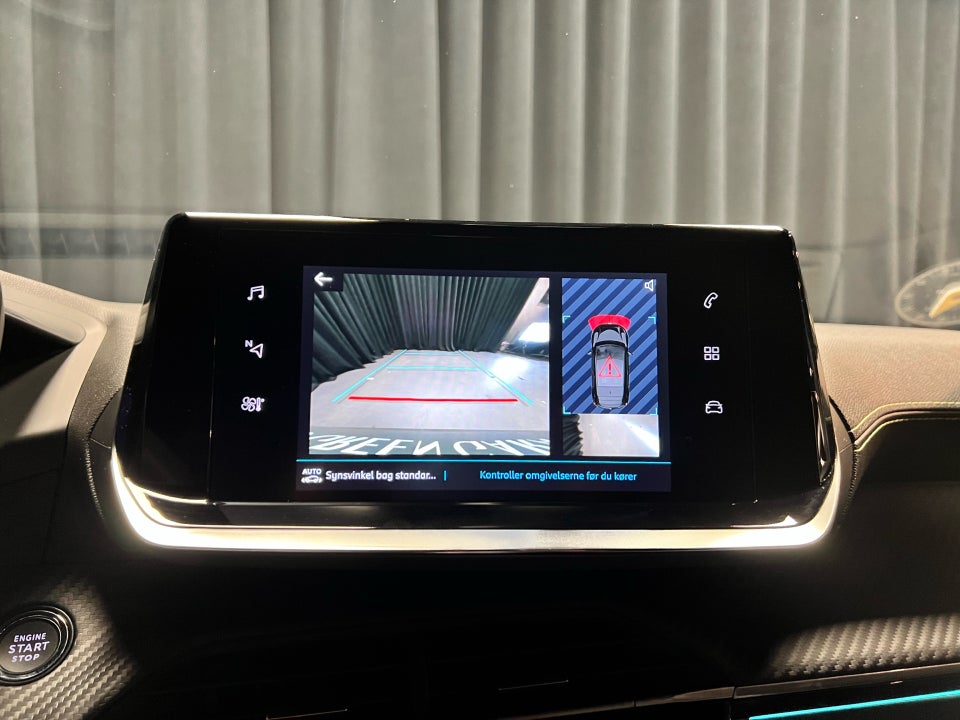 Peugeot e-208 50 GT 5d