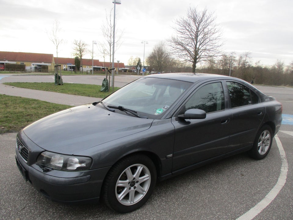 Volvo S60 2,4 140 Business 5d