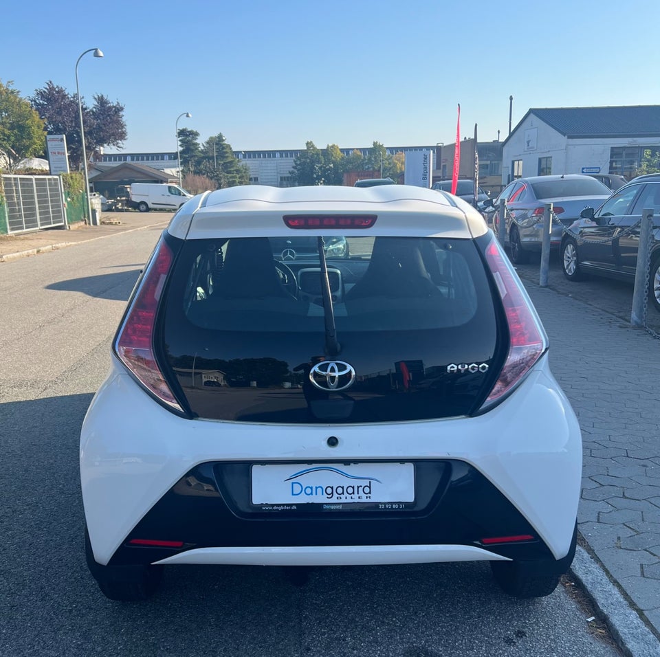 Toyota Aygo 1,0 VVT-i x-touch 5d