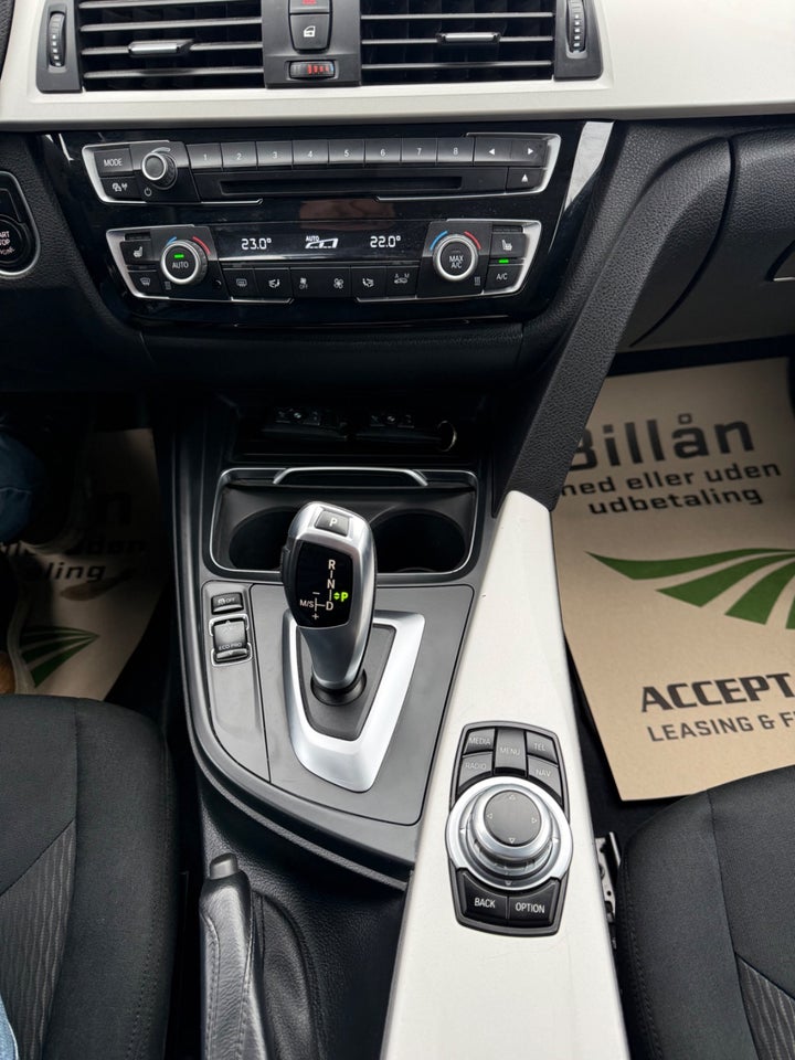 BMW 330i 2,0 Touring aut. 5d