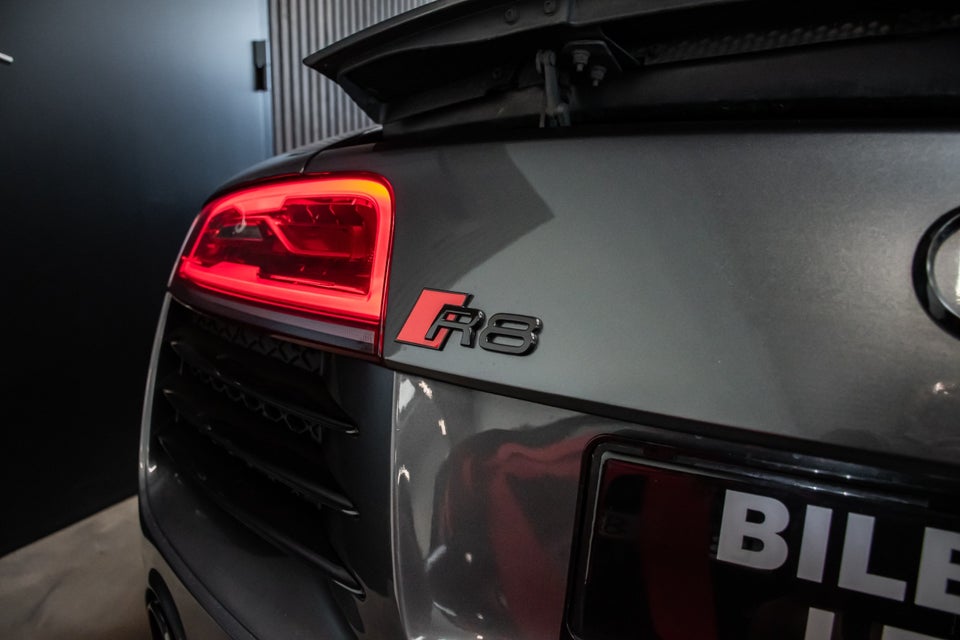 Audi R8 4,2 FSi Coupé quattro S-tr. 2d