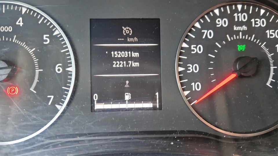 Renault Master IV T33 2,3 dCi 150 L2H2 Kassevogn