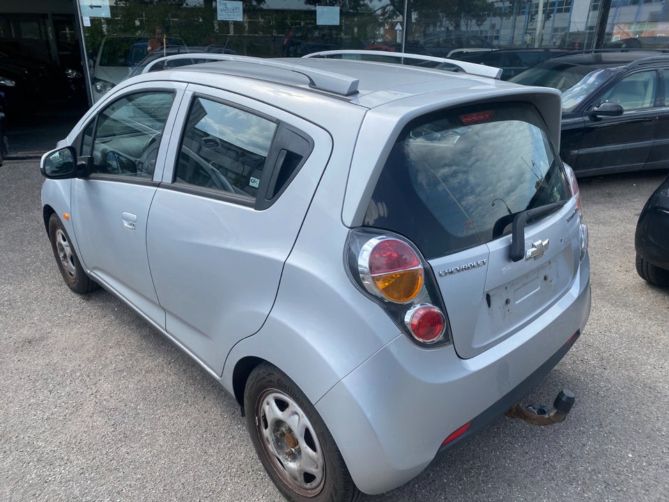 Chevrolet Spark 1,0 LS 5d