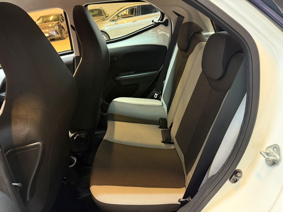 Toyota Aygo 1,0 VVT-i x-touch 5d