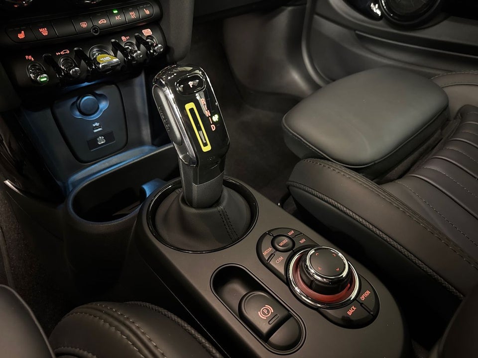 MINI Cooper SE Cabriolet 2d