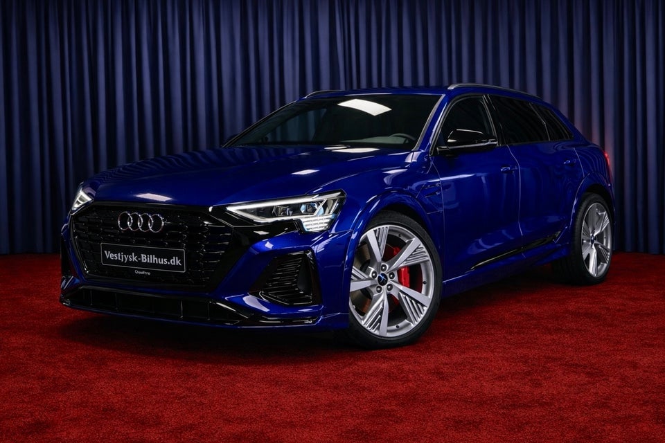 Audi Q8 e-tron 55 S-line quattro 5d