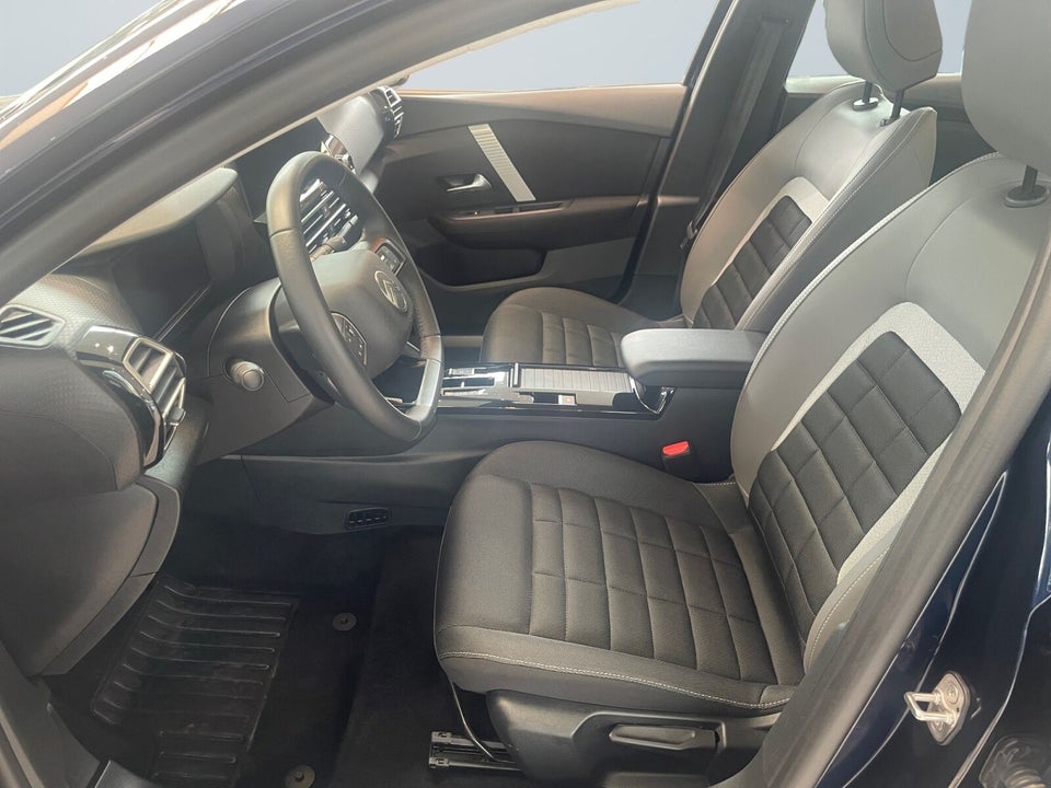 Citroën ë-C4 X 54 Plus 4d