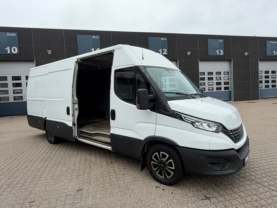 Iveco Daily 2,3 35S16 16m³ Van AG8