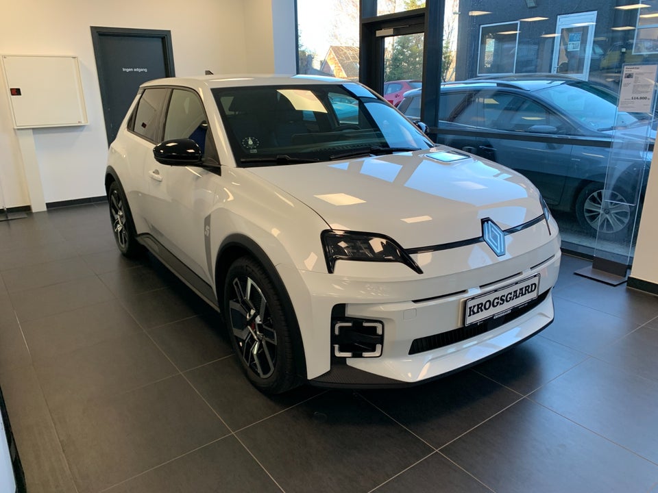 Renault 5 E-Tech 52 Techno 5d