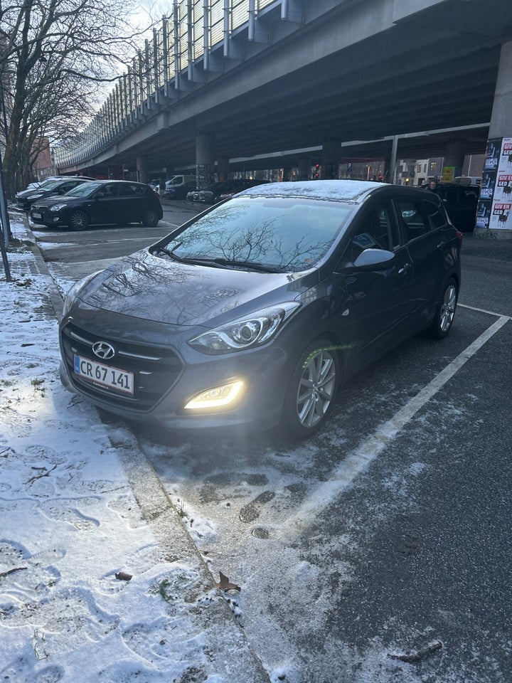 Hyundai i30 1,6 CRDi 110 Active CW 5d