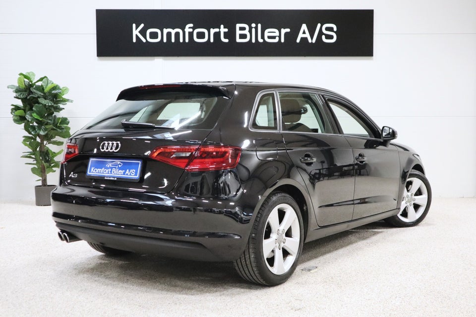 Audi A3 2,0 TDi 184 Ambiente Sportback 5d