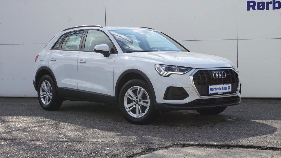 Audi Q3 45 TFSi e Attitude+ S-tr. 5d