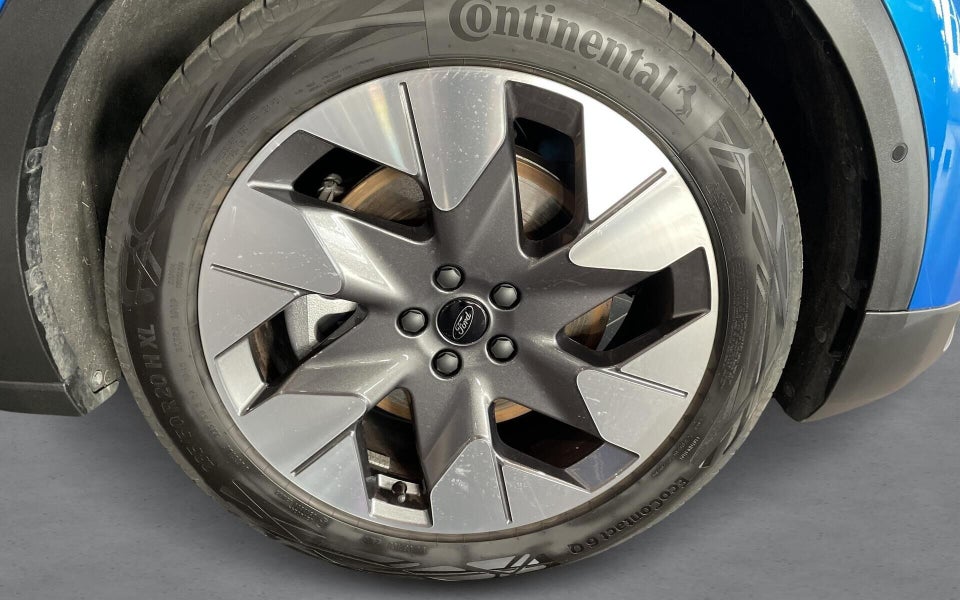 Ford Explorer 77 Premium Extended Range 5d