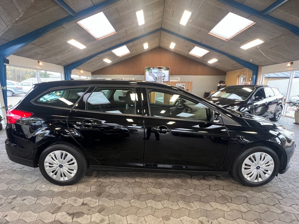 Ford Focus 1,0 SCTi 125 Business stc. 5d
