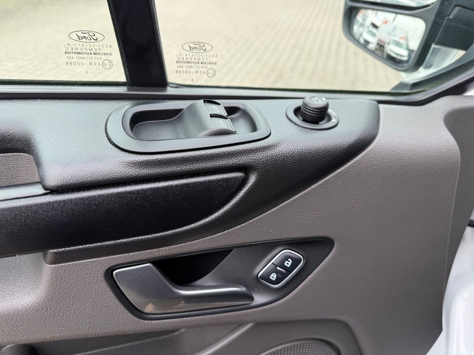 Ford Transit Custom 300 L2 2,0 TDCi 170 Trend