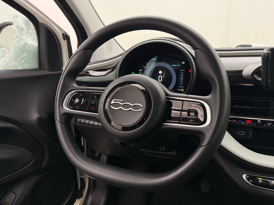 Fiat 500e 24 Action 3d