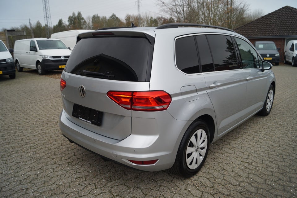 VW Touran 1,6 TDi 115 Comfortline DSG Van 5d