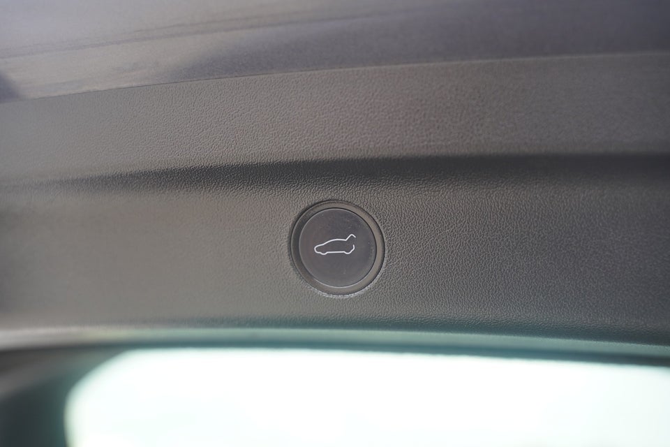 Tesla Model Y Long Range AWD 5d