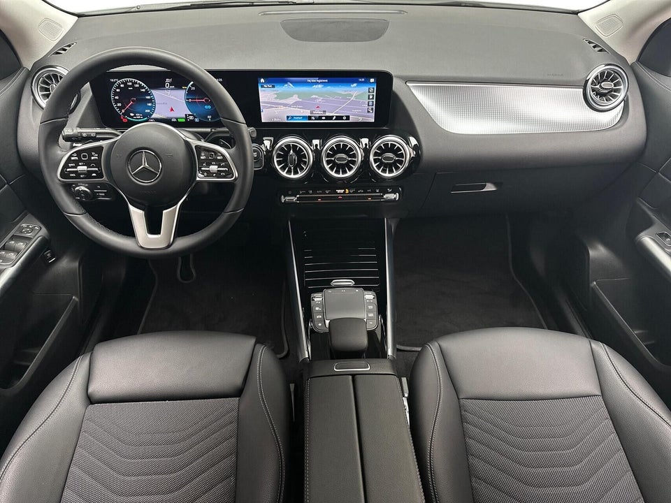 Mercedes EQA250 Progressive 5d