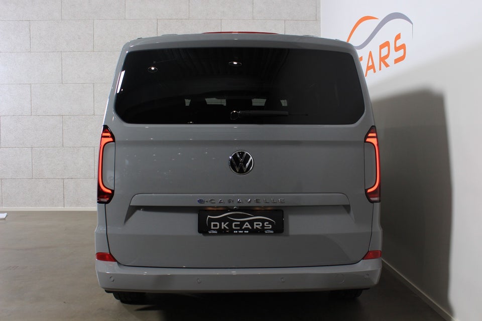 VW e-Caravelle 64 Style SWB