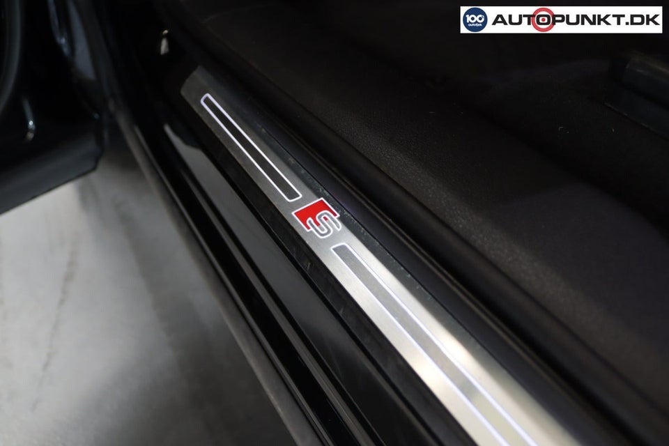 Audi e-tron 55 S-line Sportback quattro 5d