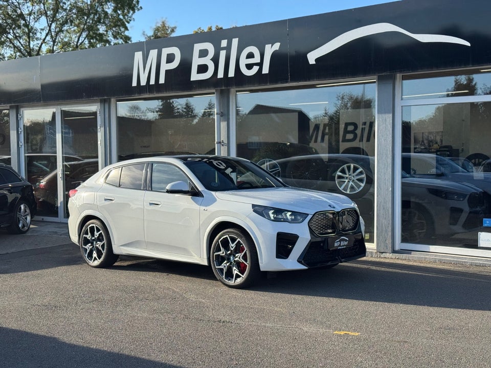 BMW iX2 xDrive30 M-Sport Premium 5d