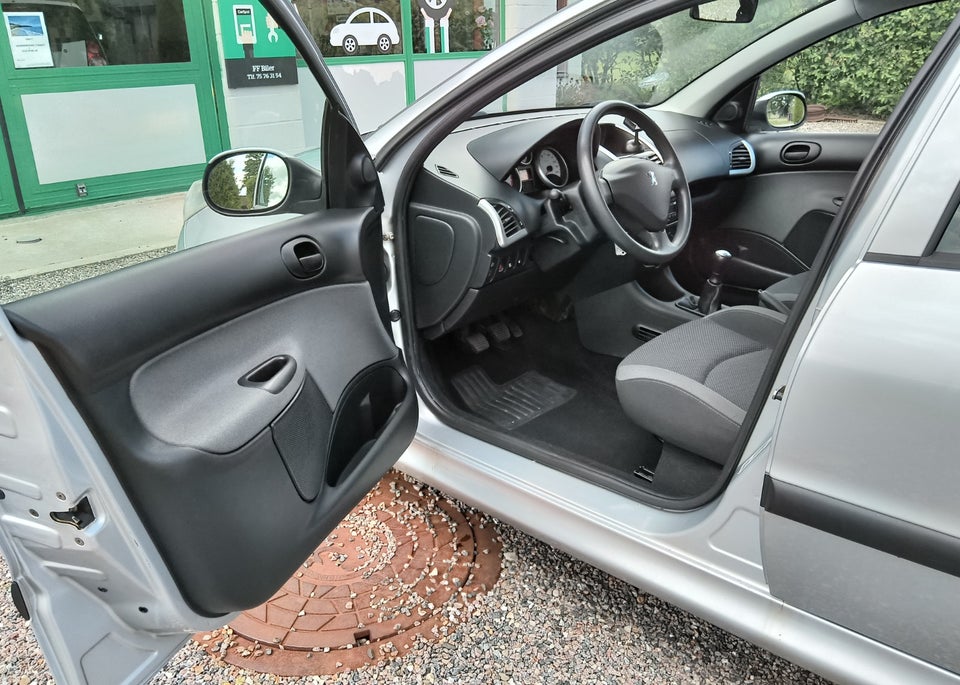 Peugeot 206+ 1,4 HDi 68 Comfort 5d