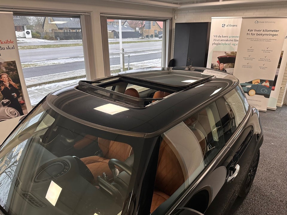 MINI Cooper SE Maximise 3d