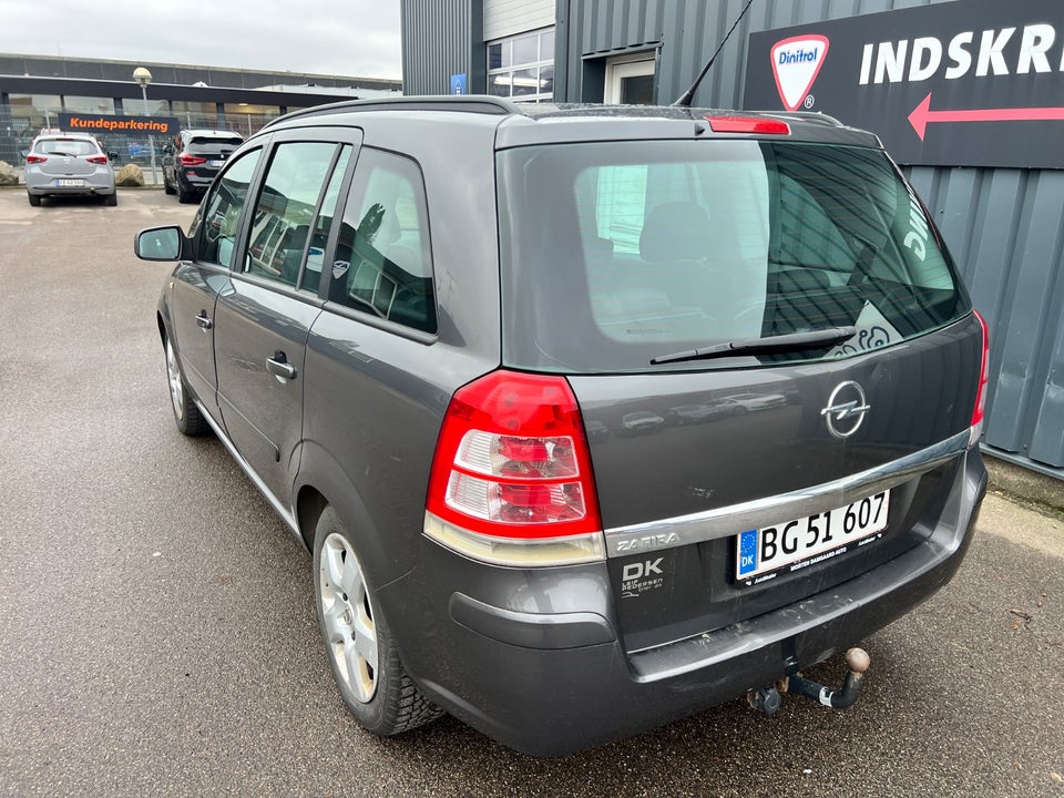 Opel Zafira 1,8 16V 140 Enjoy 7prs 5d