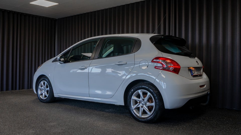 Peugeot 208 1,4 e-HDi 68 Access ESG 5d