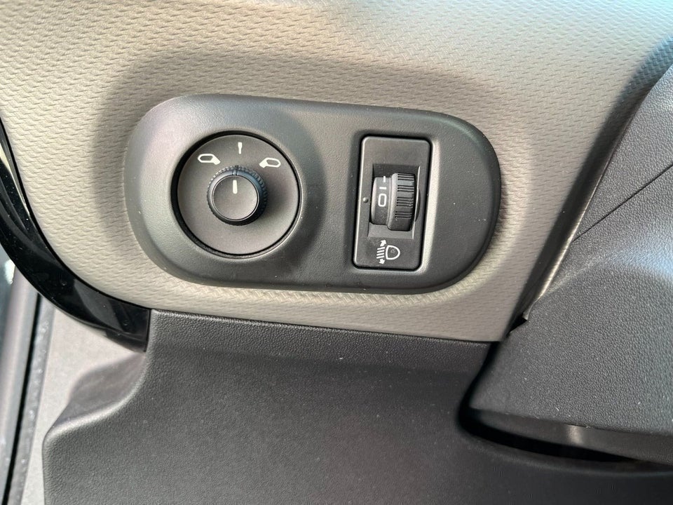 Citroën C4 Cactus 1,6 BlueHDi 100 SkyLine 5d