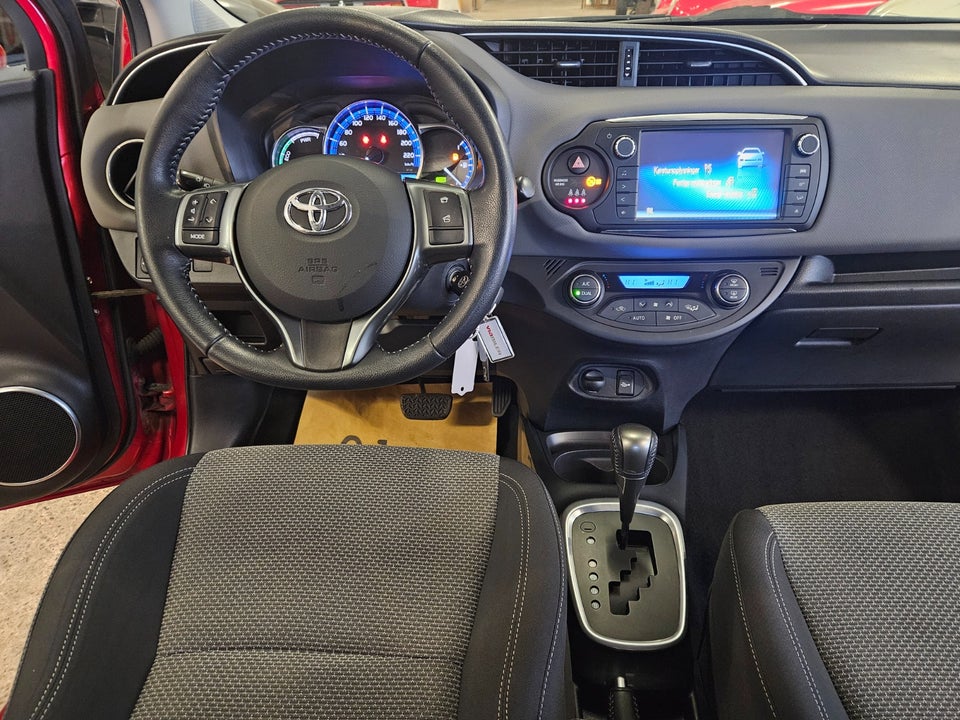 Toyota Yaris 1,5 Hybrid H2 Komfort e-CVT 5d