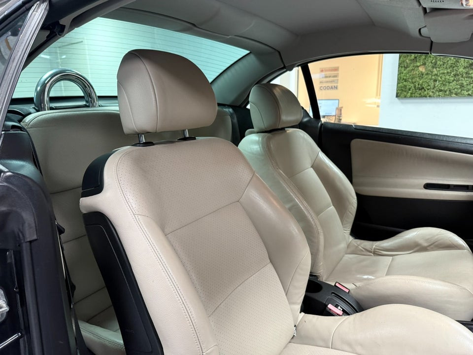 Peugeot 207 1,6 CC aut. 2d