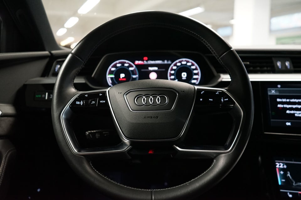 Audi e-tron 55 S-line Sportback quattro 5d