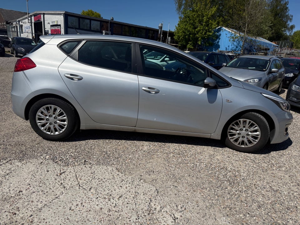 Kia Ceed 1,0 T-GDi Style 5d