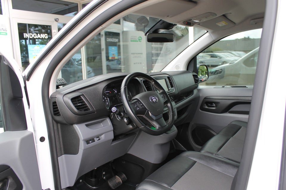 Toyota ProAce 2,0 D 177 Long Comfort Master aut. 6d
