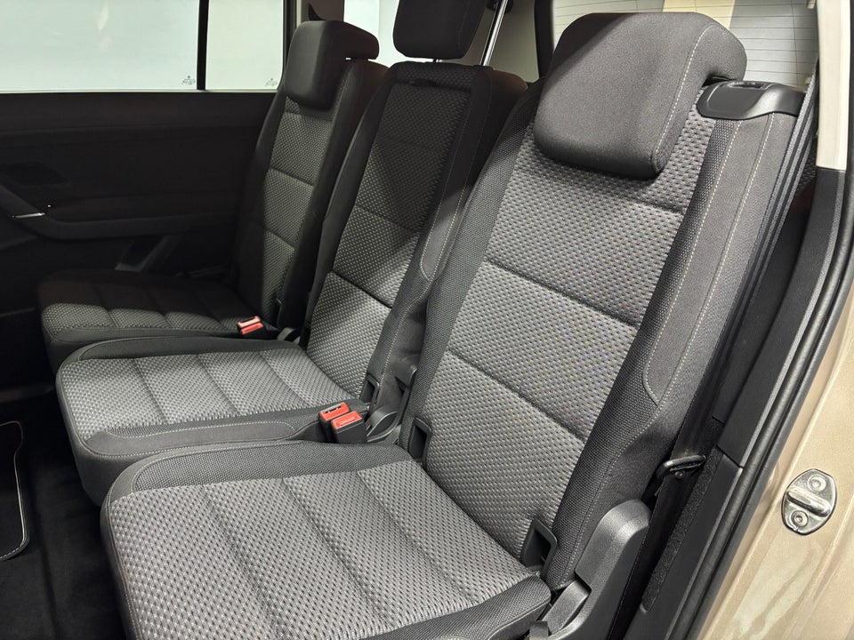 VW Touran 1,6 TDi 115 Comfortline DSG 7prs 5d